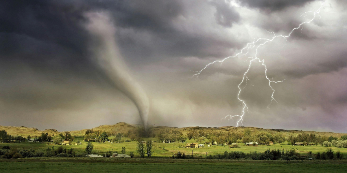 When the Weather Betrayed Us: The 1987 Storm Through Your Eyes
